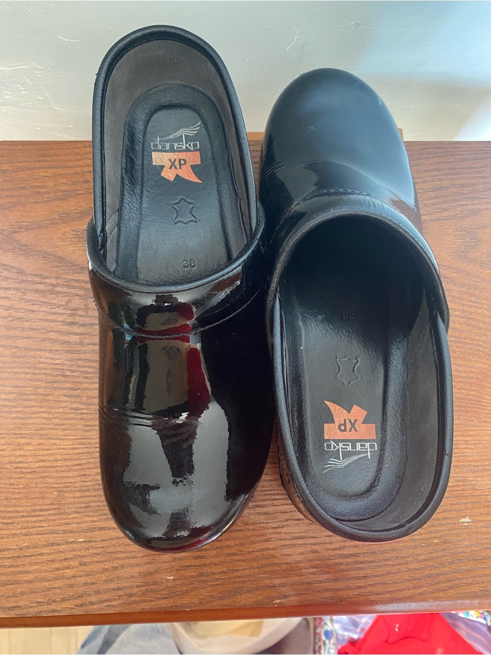 Dansko XP Professional Black Patent Clogs - Size 38 (US 7.5-8) - Picture 8 of 9